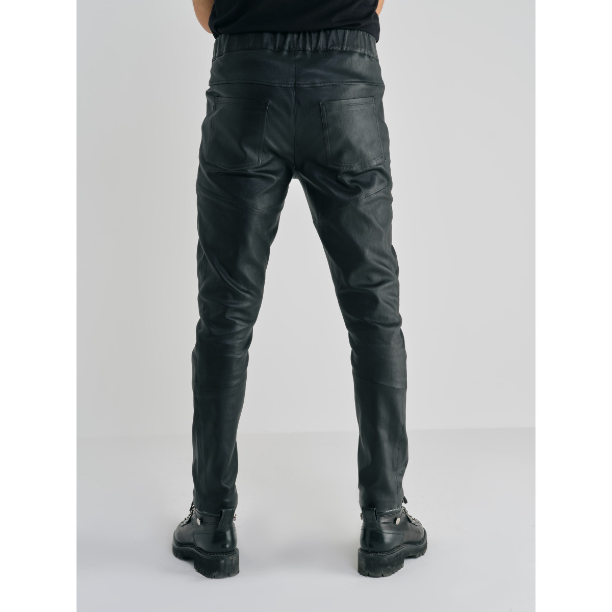 JOHN LEATHER TROUSERS BLACK - スラックス