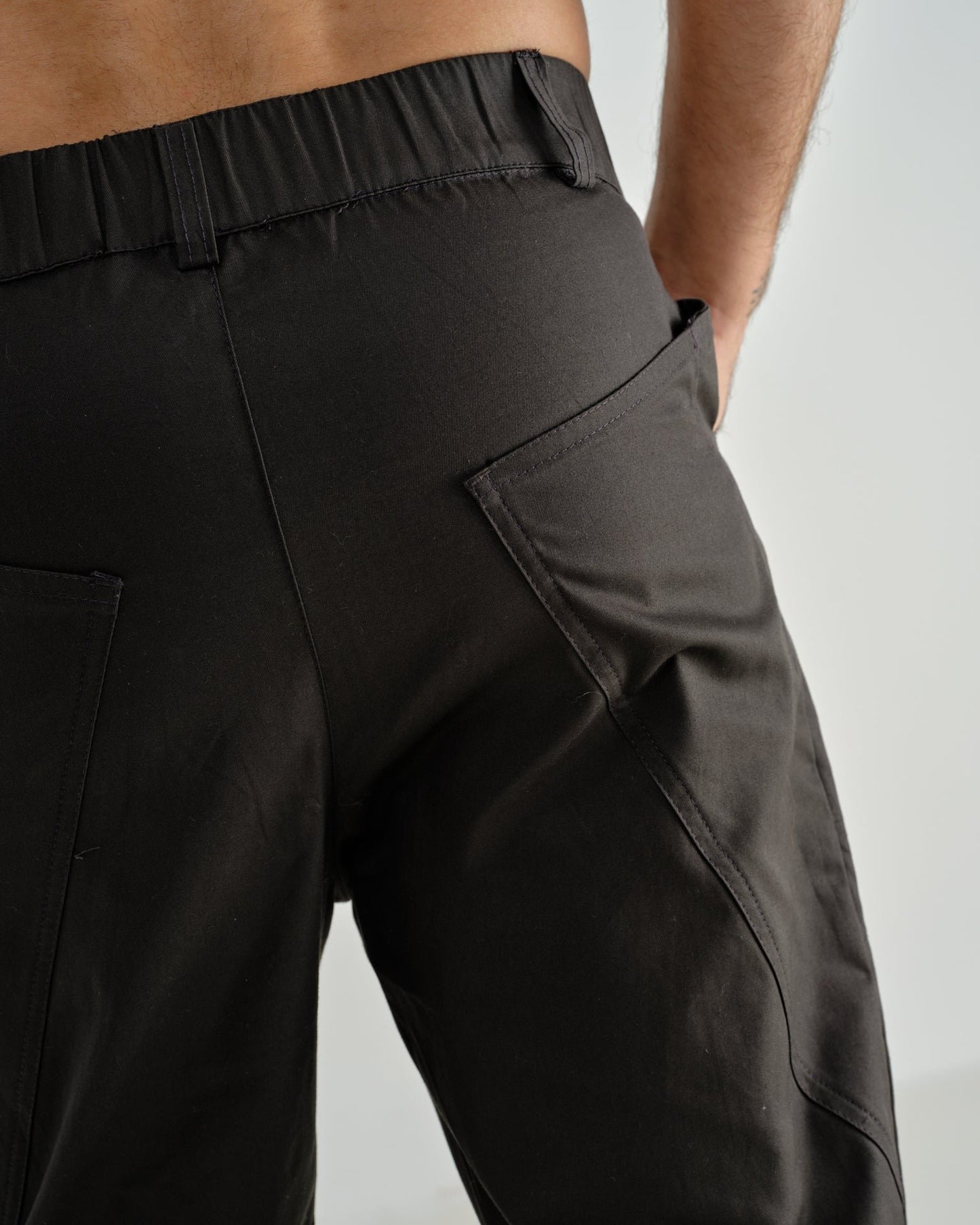 TADAO BLACK TROUSERS