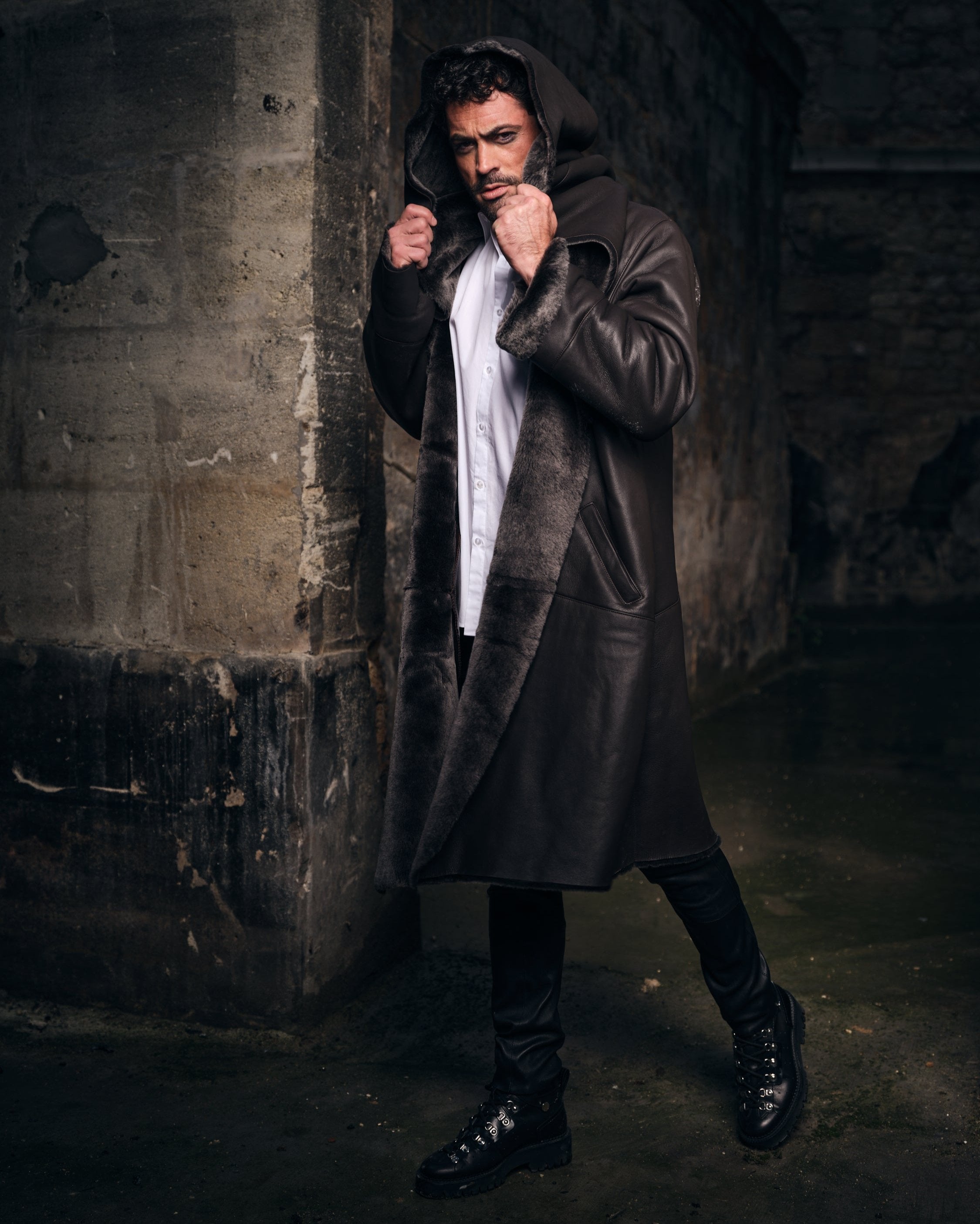 MANTEAU EN PEAU