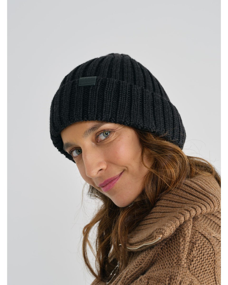 BONNET EN LAINE NOIR