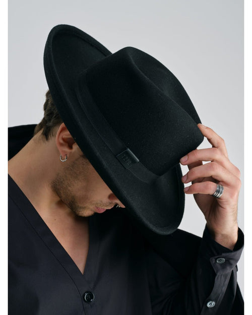CHAPEAU EN FEUTRE NOIR