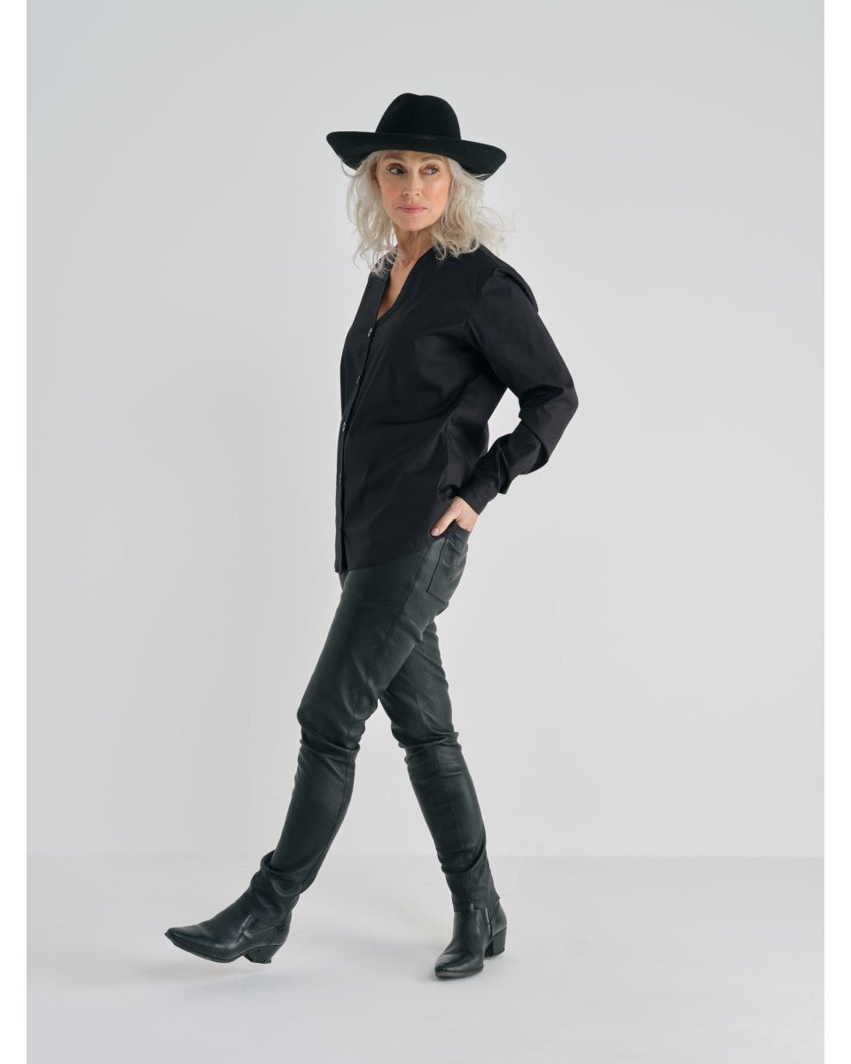 CHEMISE NOIRE AJUSTEE