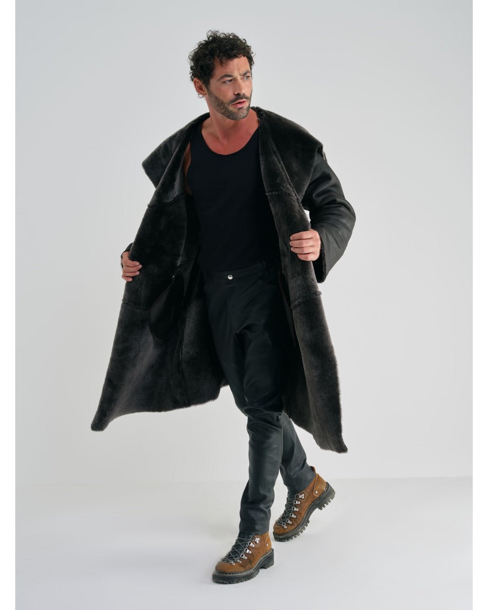 MANTEAU EN PEAU