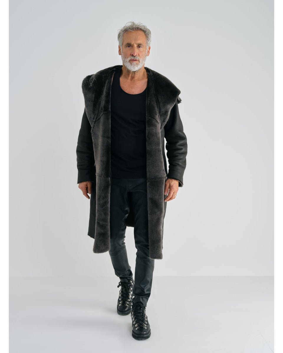 MANTEAU EN PEAU