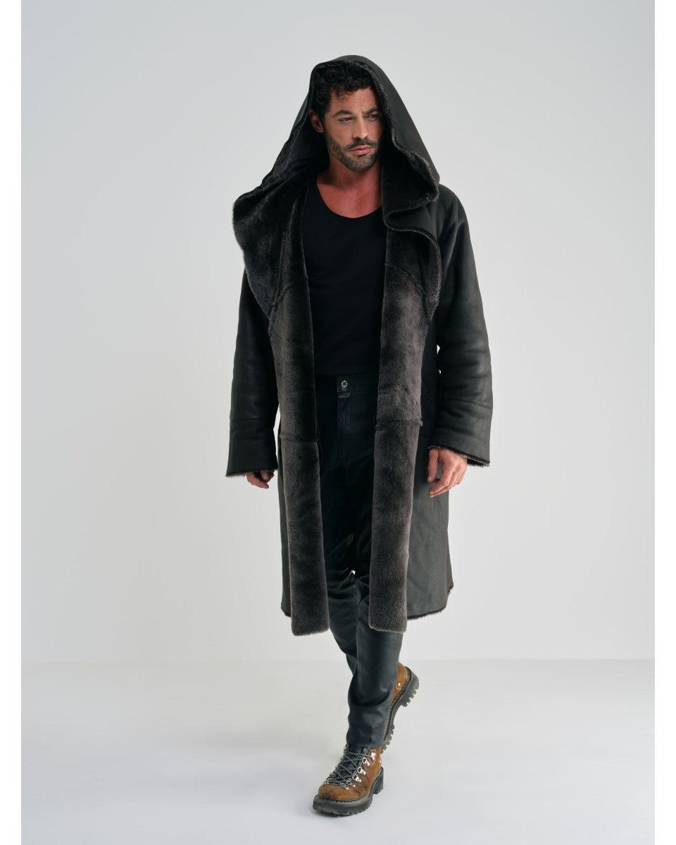 MANTEAU EN PEAU